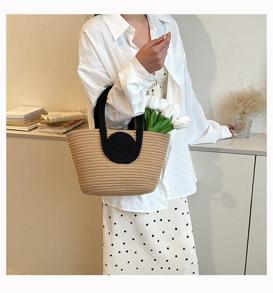 Simple round-shaped straw commuter tote bag for women